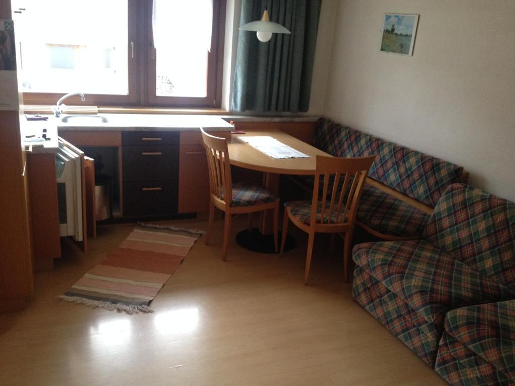 Garni Renzler Bed & Breakfast Rasun di Sopra Bilik gambar