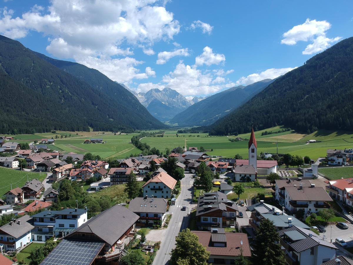 Garni Renzler Bed & Breakfast Rasun di Sopra Luaran gambar