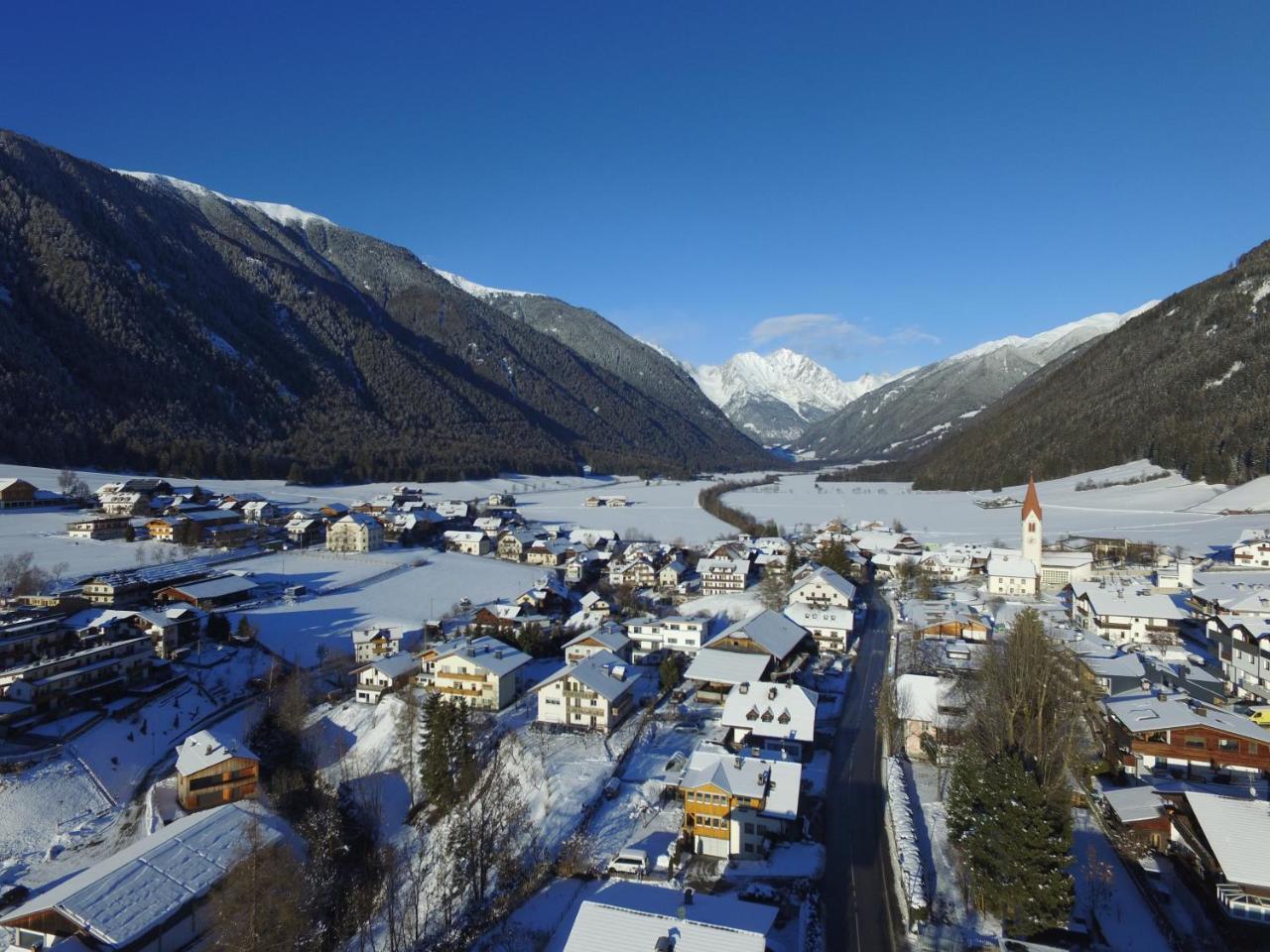 Garni Renzler Bed & Breakfast Rasun di Sopra Luaran gambar
